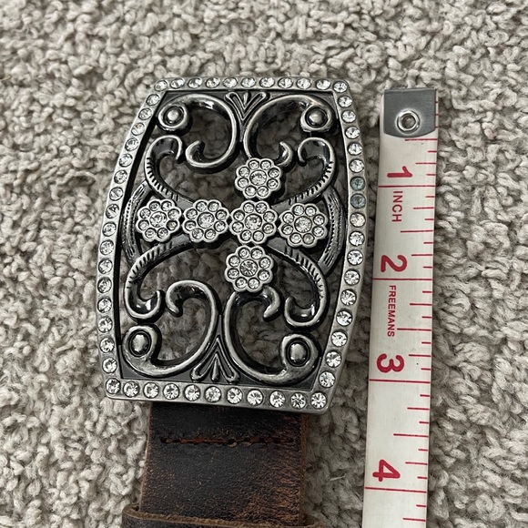 Retro Guess Leather Belt - Picture 9 of 11